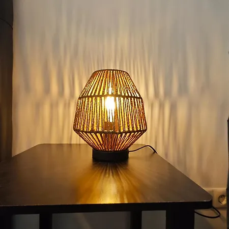 Апартаменты Charmante 2 Zimmer-wohnung Mit Fahrradstellplaetzen *