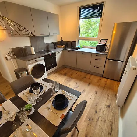 Charmante 2 Zimmer-wohnung Mit Fahrradstellplaetzen Apartment *