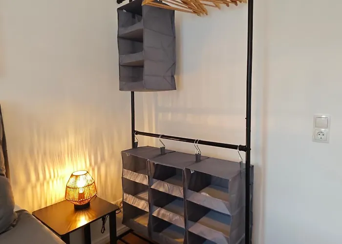 Charmante 2 Zimmer-wohnung Mit Fahrradstellplaetzen Apartamento