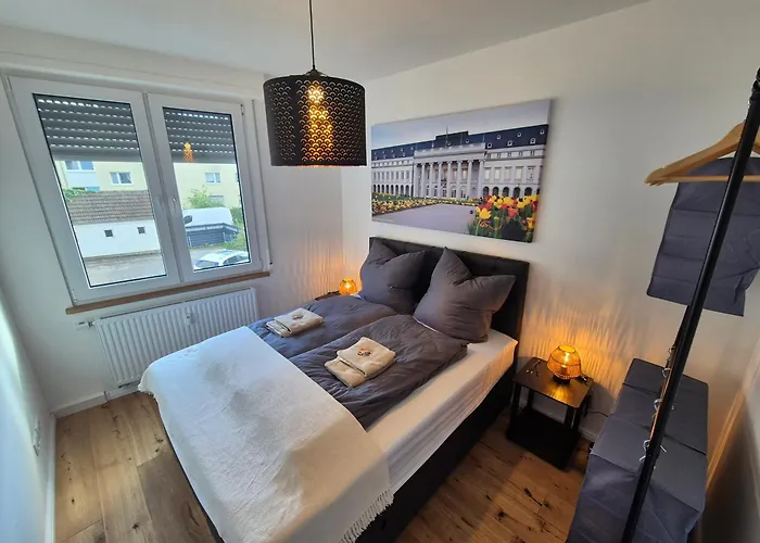 Charmante 2 Zimmer-wohnung Mit Fahrradstellplaetzen *